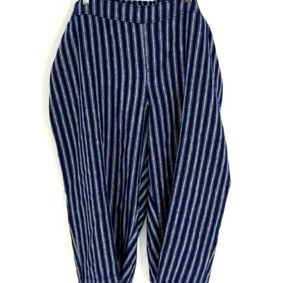 NWT, LANE BRYANT, capris blue/white striped. Sz 26. Vero comfortable. - Picture 1 of 8